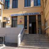 Incontriamo il docente al piano terra del padiglione di Anatomia e Istologia Patologica del nosocomio barese...